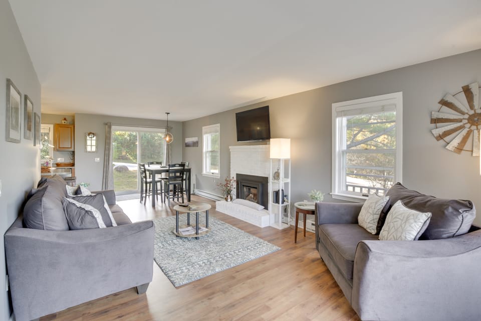 6 Mi to Sunday River: Condo Near Bethel Village! Apartment in Bethel