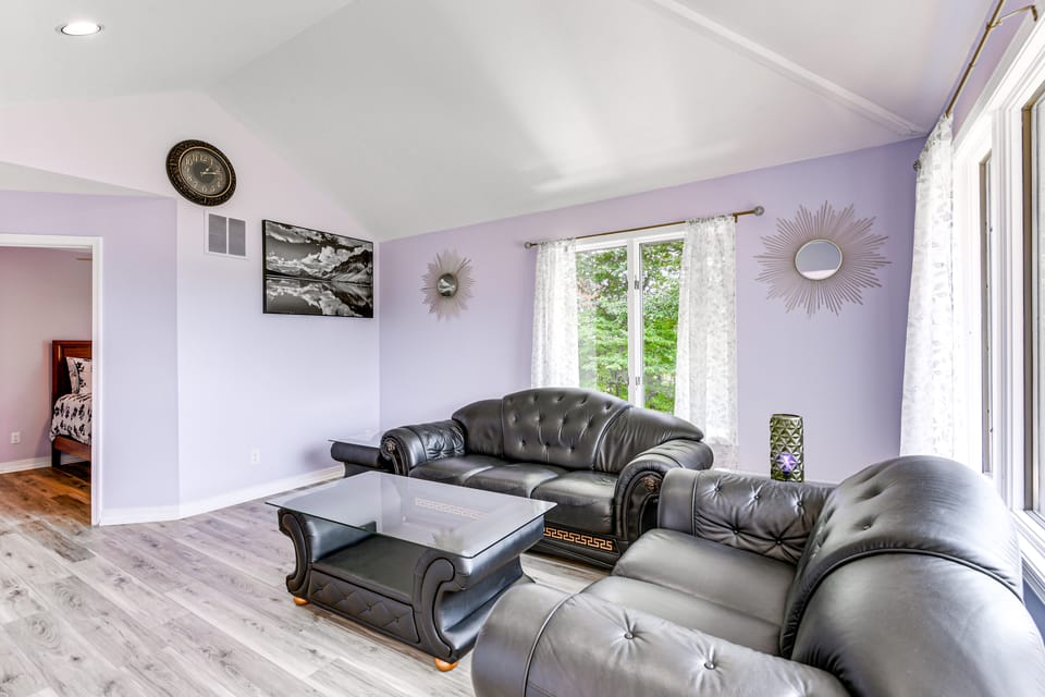 Bright Guest House: 15 Mi to Dtwn Baltimore! House in Maryland