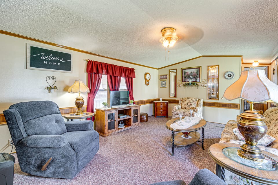 Paden City Home Near Ohio River! House in Ohio