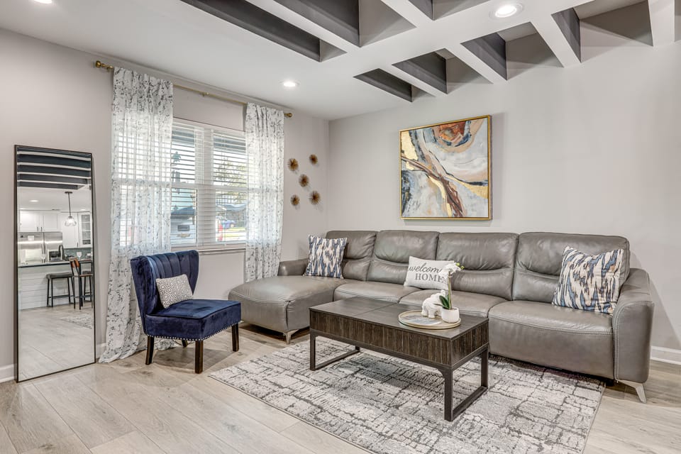 Ponte Vedra Beach Getaway w/ Patio! Apartment in Palm Valley