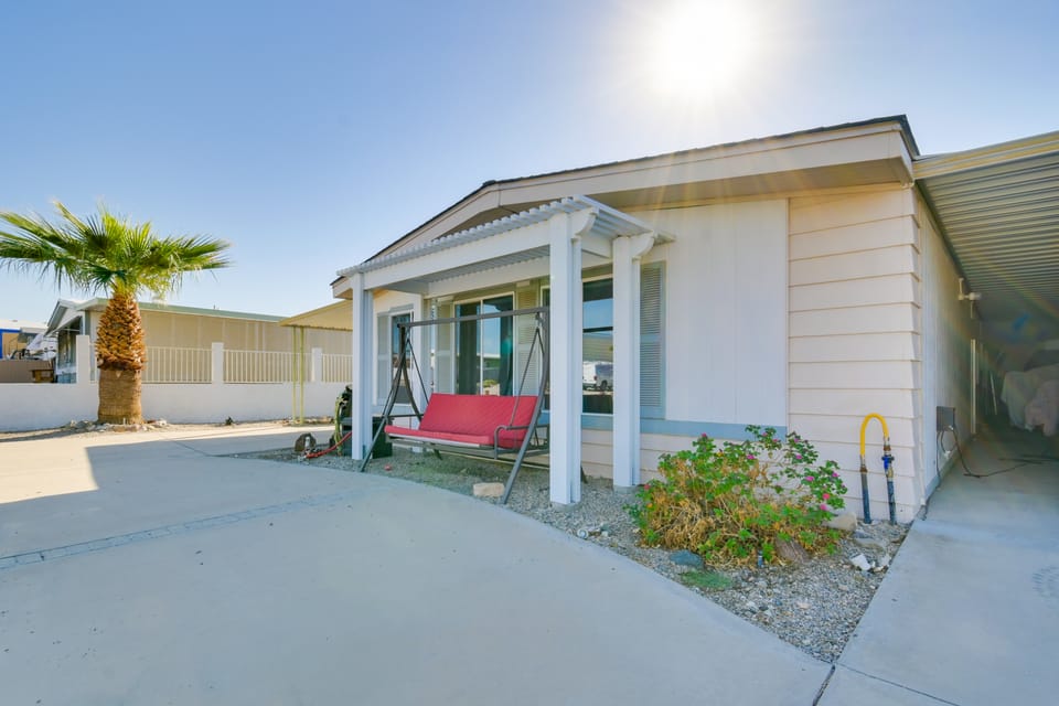 2 Mi to Lake Havasu: Pet-Friendly Home w/ Grill! House in Lake Havasu City