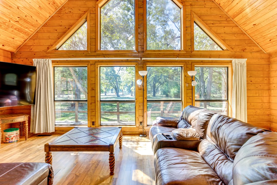 'Rock Creek Lodge' 1 Mi to Lake of the Arbuckles! House in Oklahoma