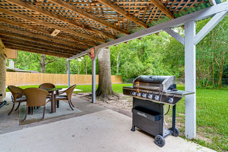 4 Mi to Texas A&M! Cozy Home Away From Home House in College Station