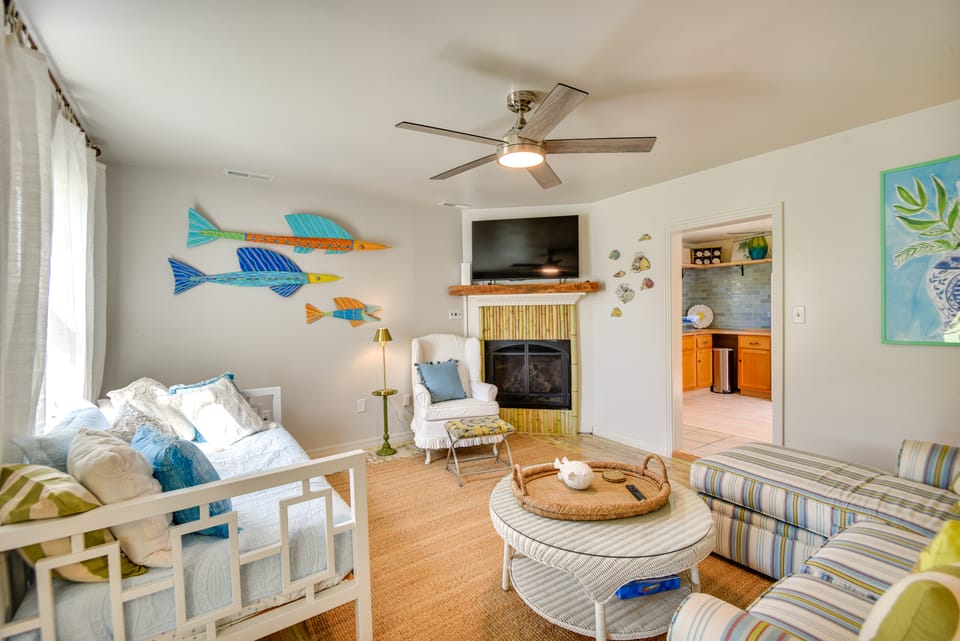 Bungalow w/ Large Yard: 8 Mi to Cape Charles Beach Cottage in Virginia