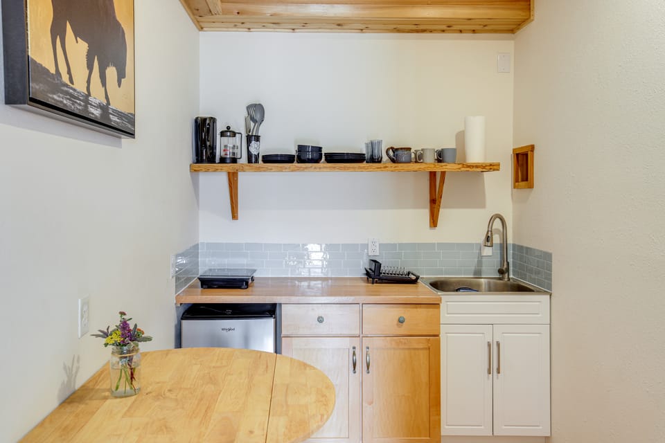 Arlee Studio w/ Mountain Views: 29 Mi to Missoula Apartment in Idaho