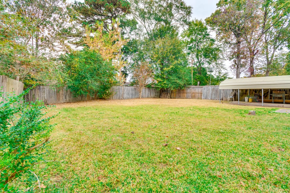 8 Mi to Dwtn Little Rock - Home w/ Fenced Yard! House in Little Rock