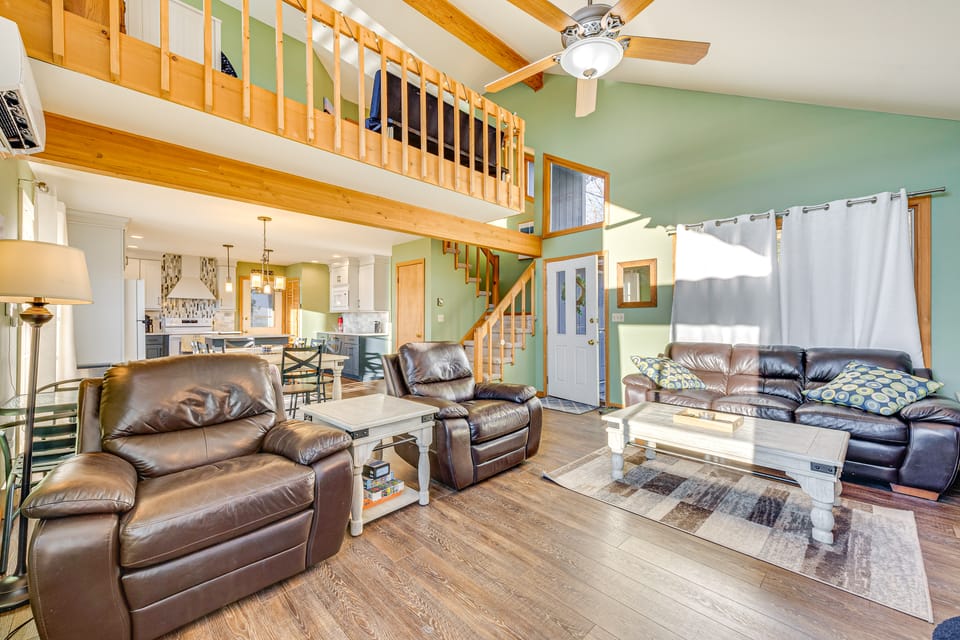Lakefront Cabin: Kayaks, Paddle Boards & Fishing House in Coolbaugh Township