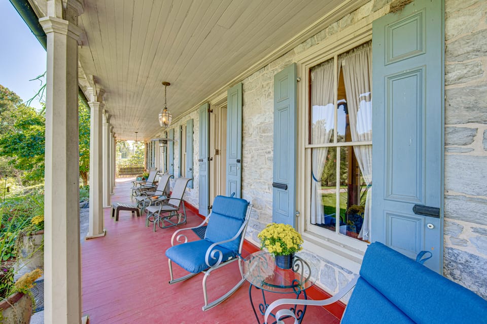 Walk to Creek: Mount Joy Home Near Nook Sports House in Pennsylvania