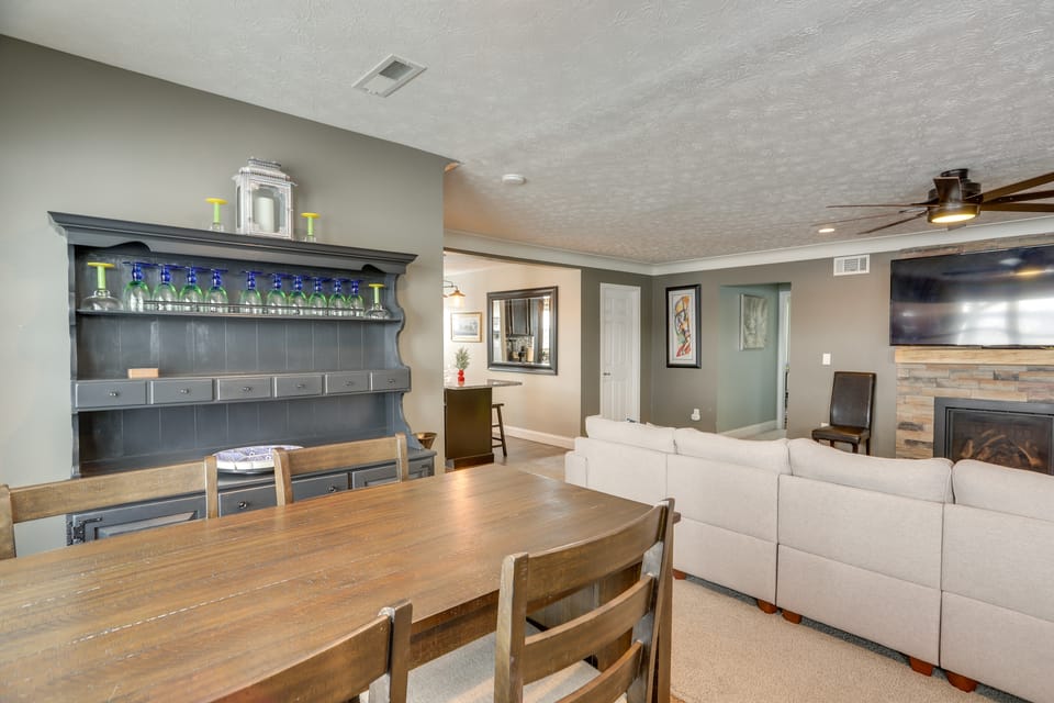 5 Mi to Lake: Port Clinton Home w/ Gazebo & Grill! House in Lake Erie