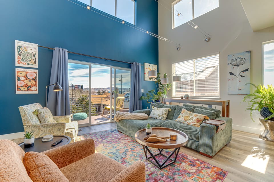 < 2 Mi to Dtwn Reno: Luxe MidTown Gem w/ Patio Apartment in Reno