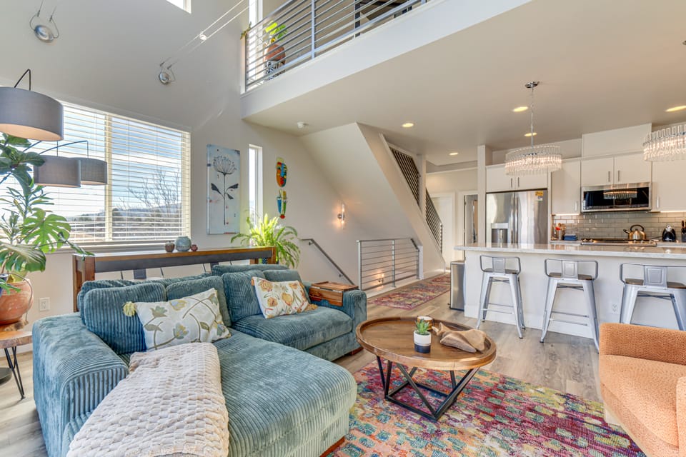 < 2 Mi to Dtwn Reno: Luxe MidTown Gem w/ Patio Apartment in Reno