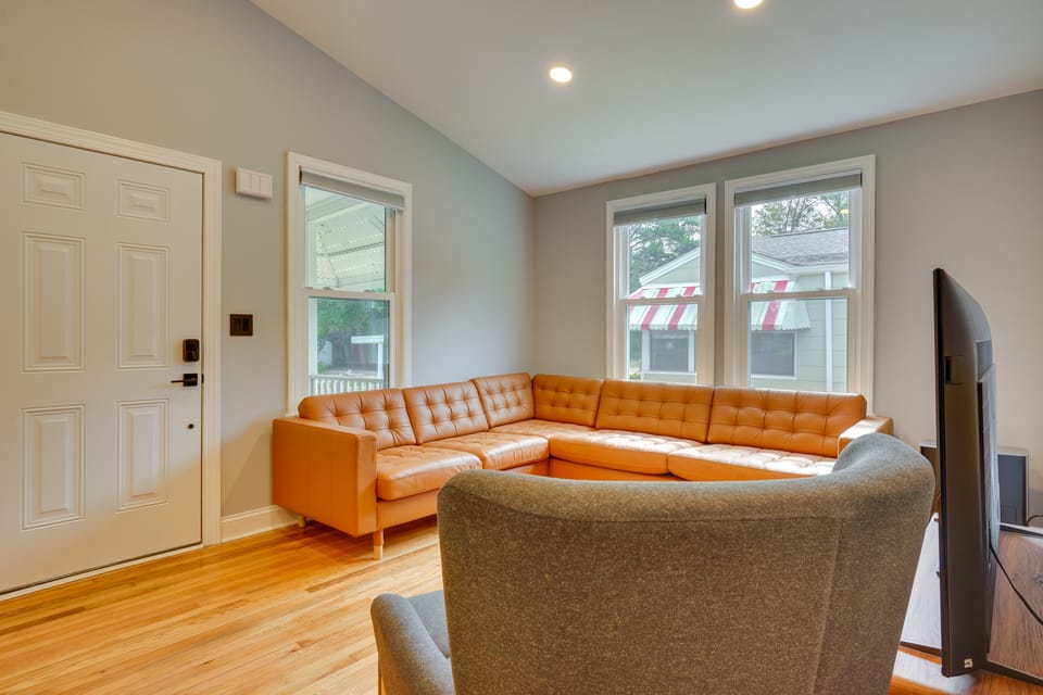 3 Mi to Park Circle: North Charleston Abode! House in North Charleston