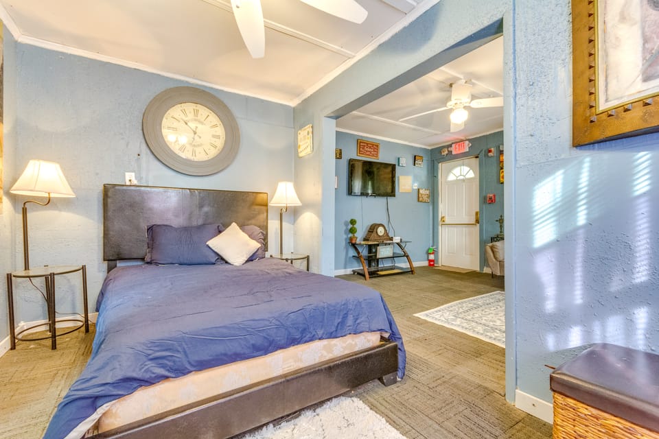 4 Mi to Dtwn Little Rock: Studio w/ Porch Apartment in Little Rock