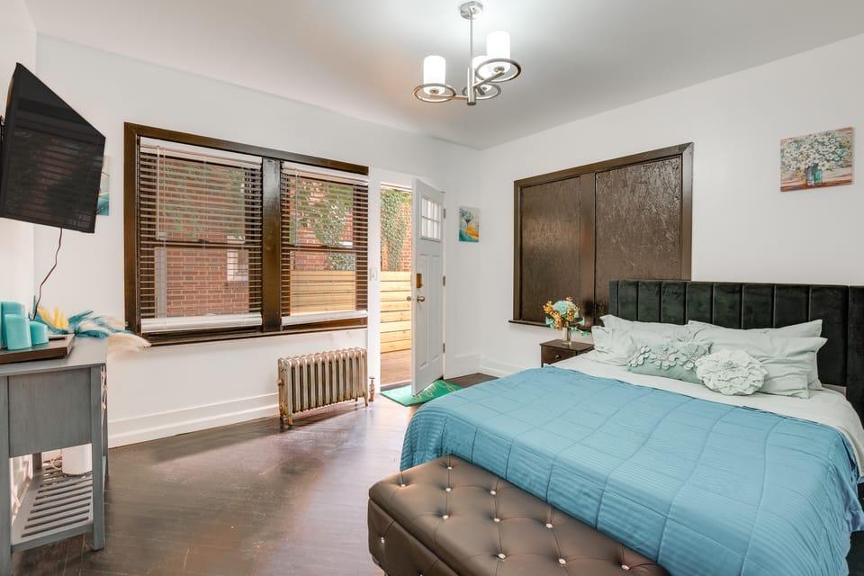 1 Mi to Train Station: Quiet Apartment in Newark Apartment in Newark