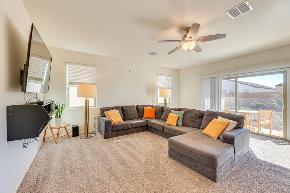 Families w/ Pets Welcome! San Tan Valley Retreat House in San Tan Valley