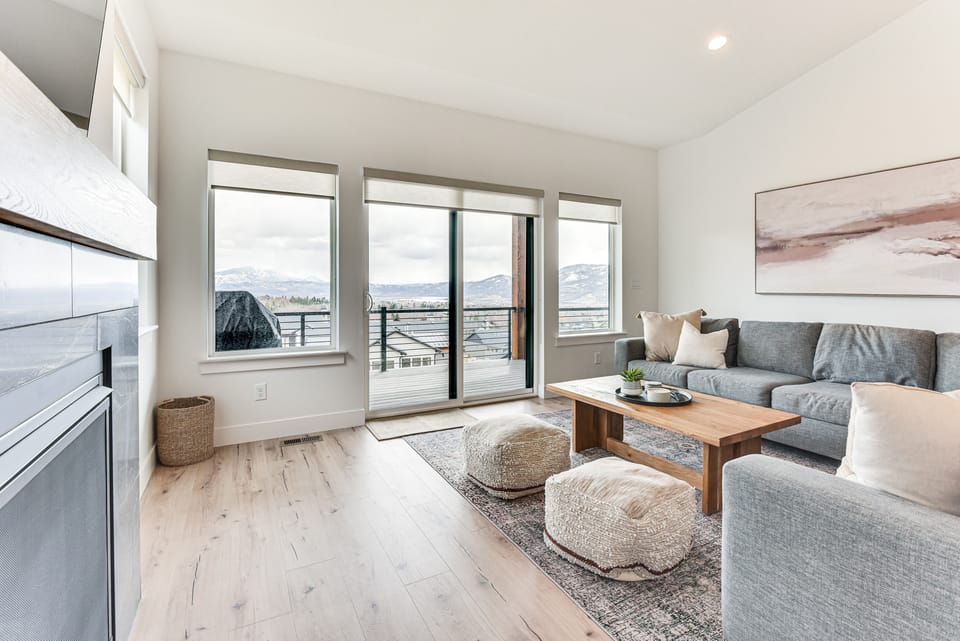New Home w/ Amazing Views in Eden < 6 Mi to Ski! House in Utah