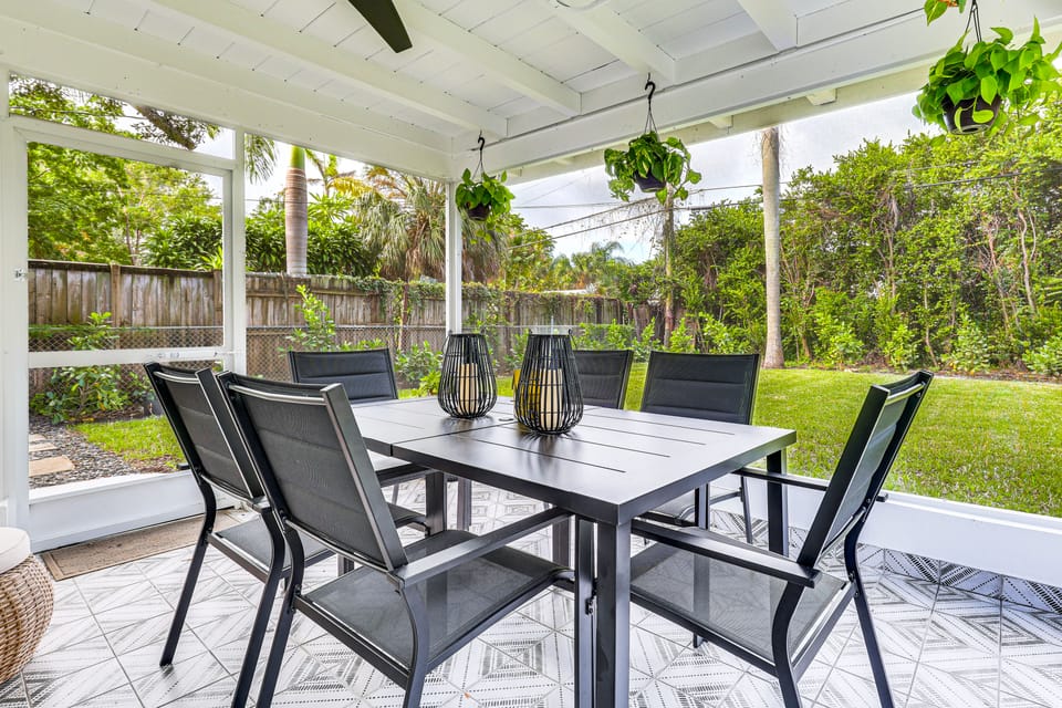 'The Peacock Bungalow' Near Fort Lauderdale Beach! House in Fort Lauderdale