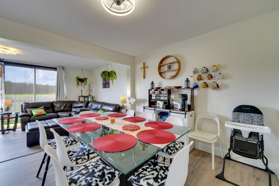 Davenport Townhome w/ Pool | 10 Mi to Disney! Apartment in Polk County
