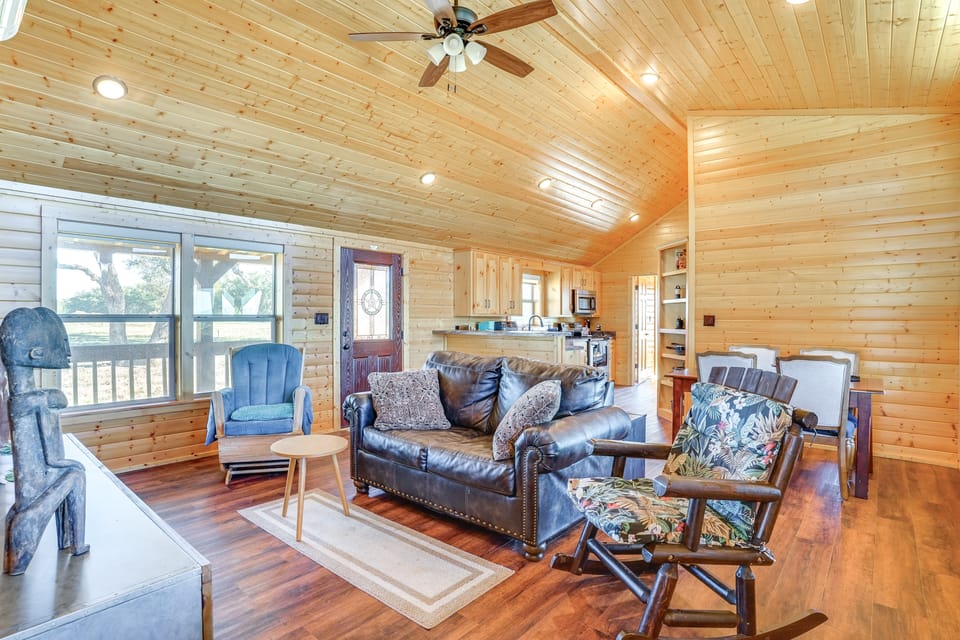 17 Mi to Tarleton State: Mtn-View Hideaway! House in Texas
