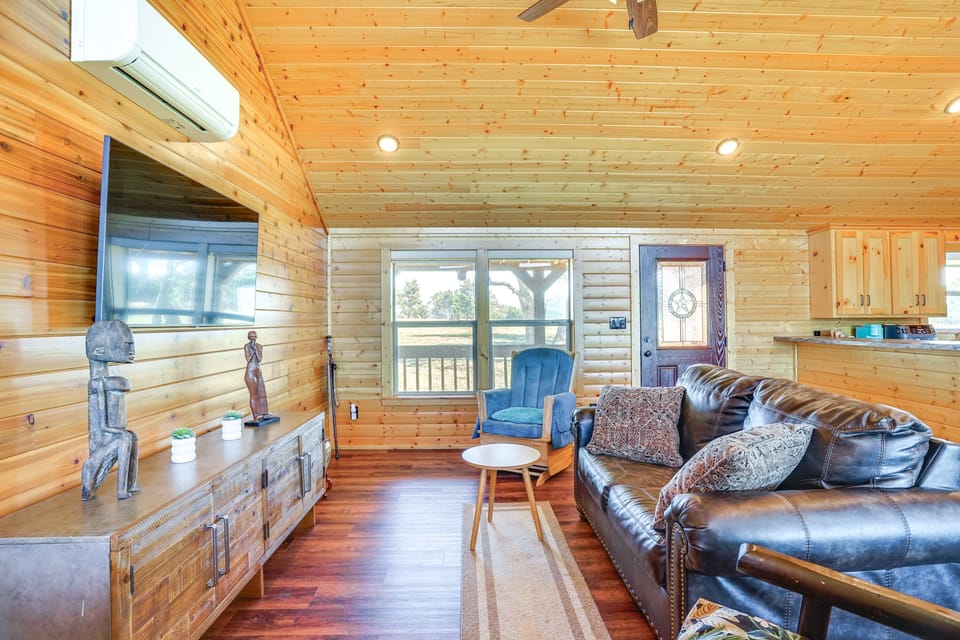 17 Mi to Tarleton State: Mtn-View Hideaway! House in Texas