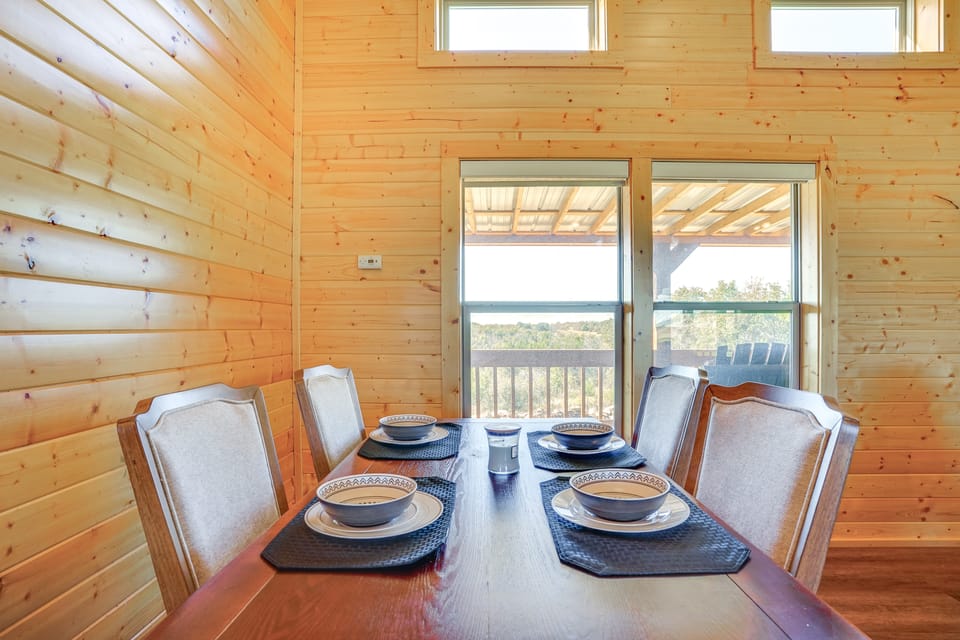 17 Mi to Tarleton State: Mtn-View Hideaway! House in Texas