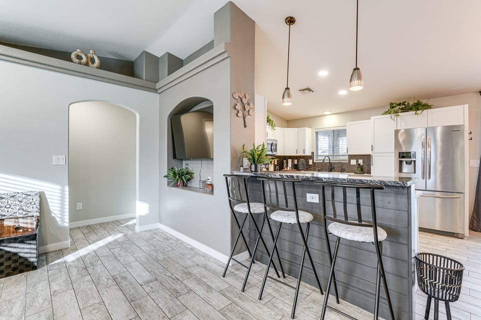 3 Mi to London Bridge: Home w/ Patio & Grill! House in Lake Havasu City
