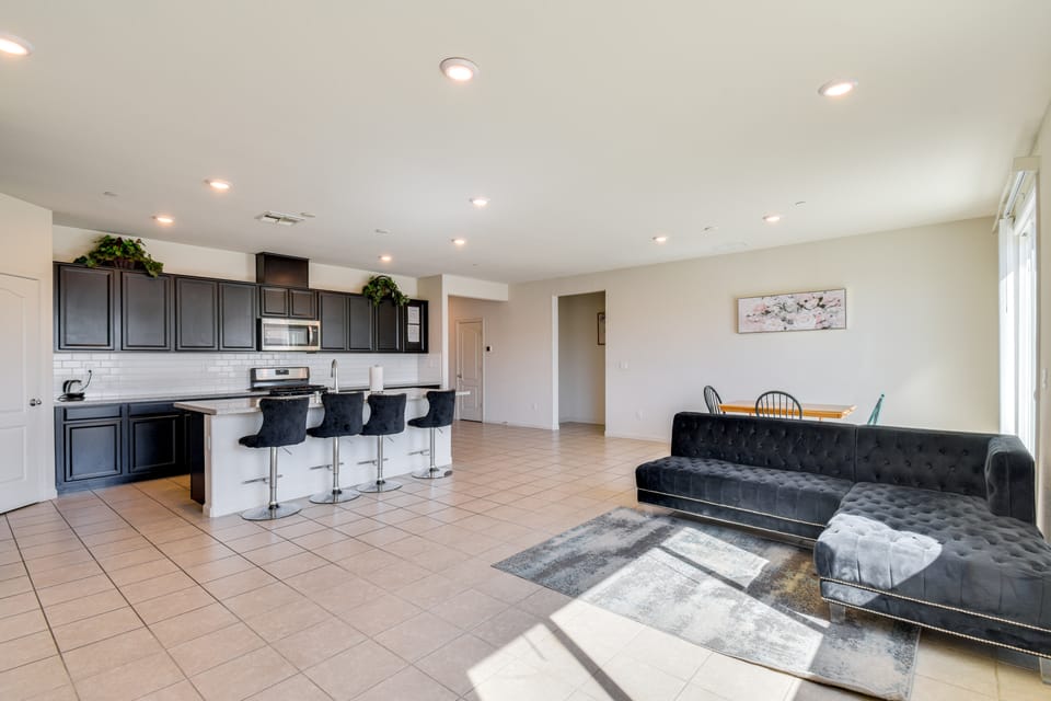 WFH-Friendly Getaway w/ Yard in Manteca! House in Manteca