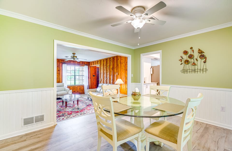 8 Mi to World Equestrian Center: Walkable Getaway House in Ocala