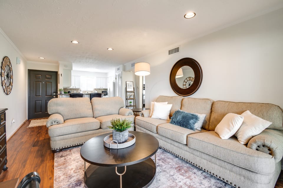 Waterfront Condo on Lake Conroe w/ Boat Launch! Apartment in Lake Conroe