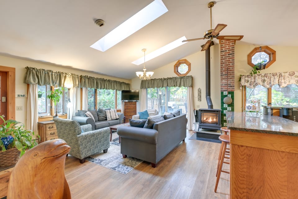 1 Mi to Acadia: Home Near Downtown Bar Harbor! House in Acadia National Park