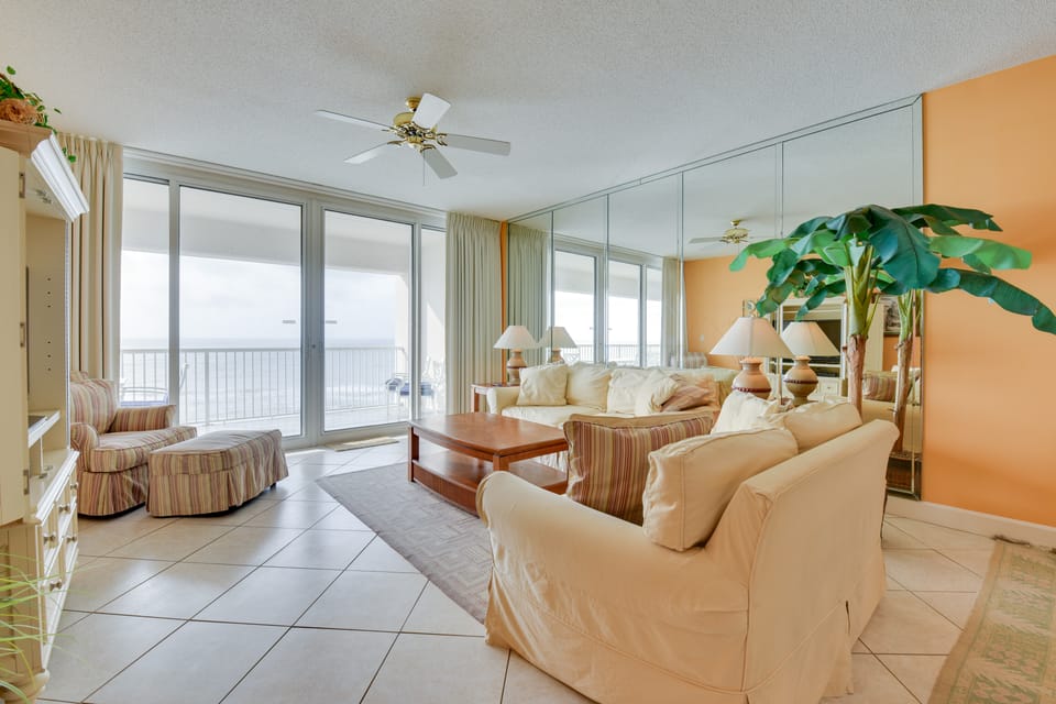 Ocean-View Balcony, Steps to Sand: Navarre Escape! Apartment in Pensacola Beach