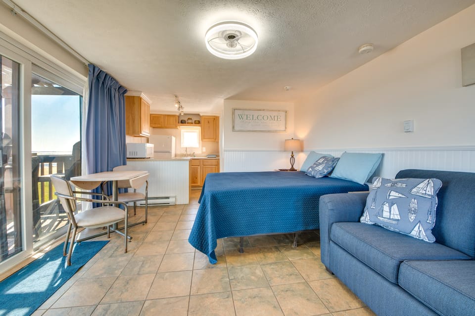 'Beachfront 12' Condo on Old Orchard Beach Apartment in Old Orchard Beach