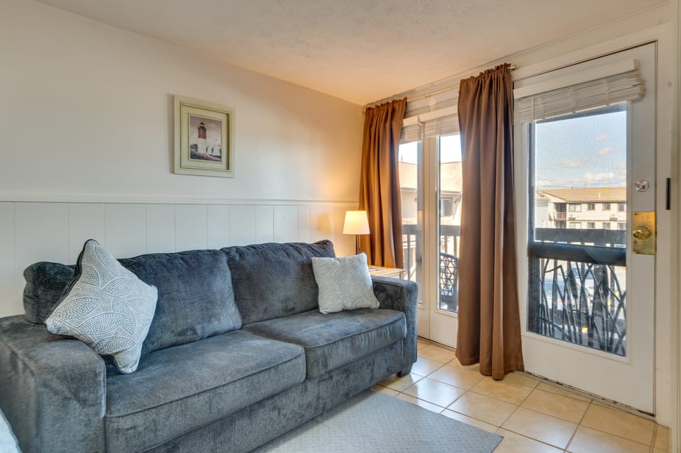 'Beachfront 16' Condo on Old Orchard Beach Apartment in Old Orchard Beach