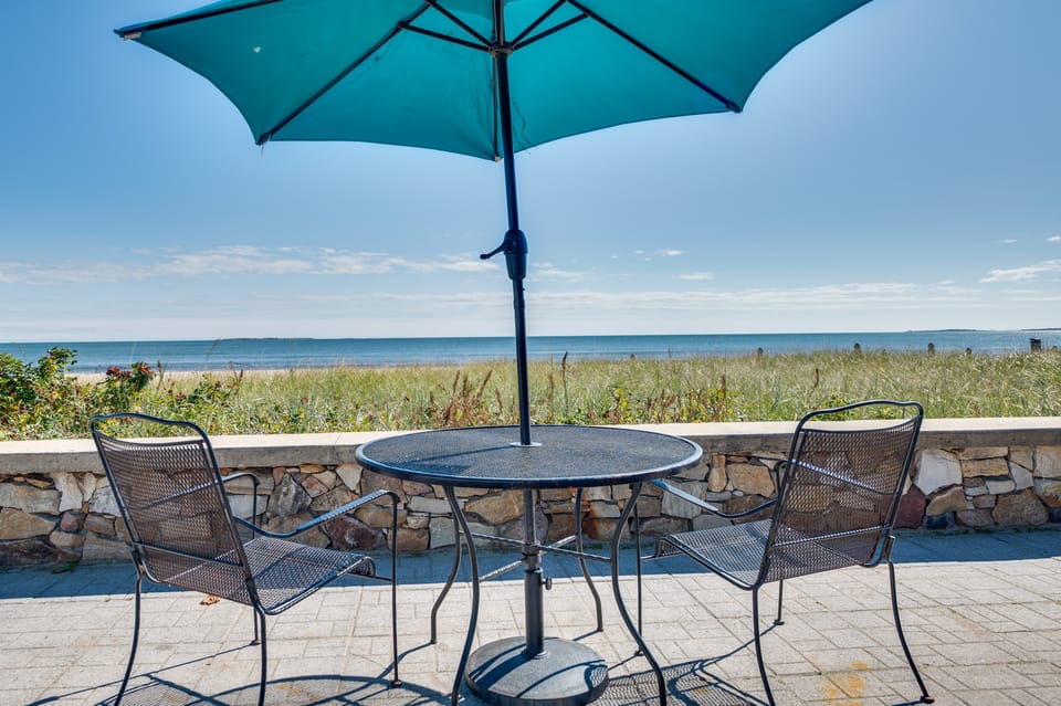 'Beachfront 14' Condo on Old Orchard Beach Apartment in Old Orchard Beach