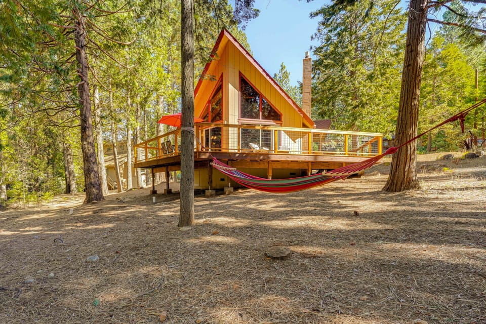 Arnold Chalet Near Town & Calaveras Big Trees! House in Arnold