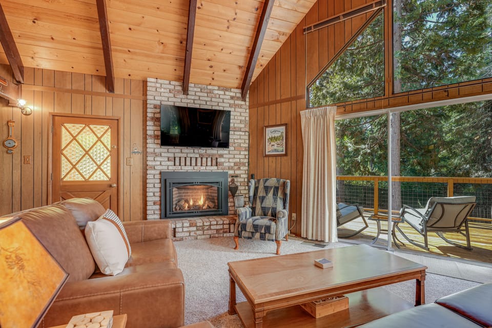 Arnold Chalet Near Town & Calaveras Big Trees! House in Arnold