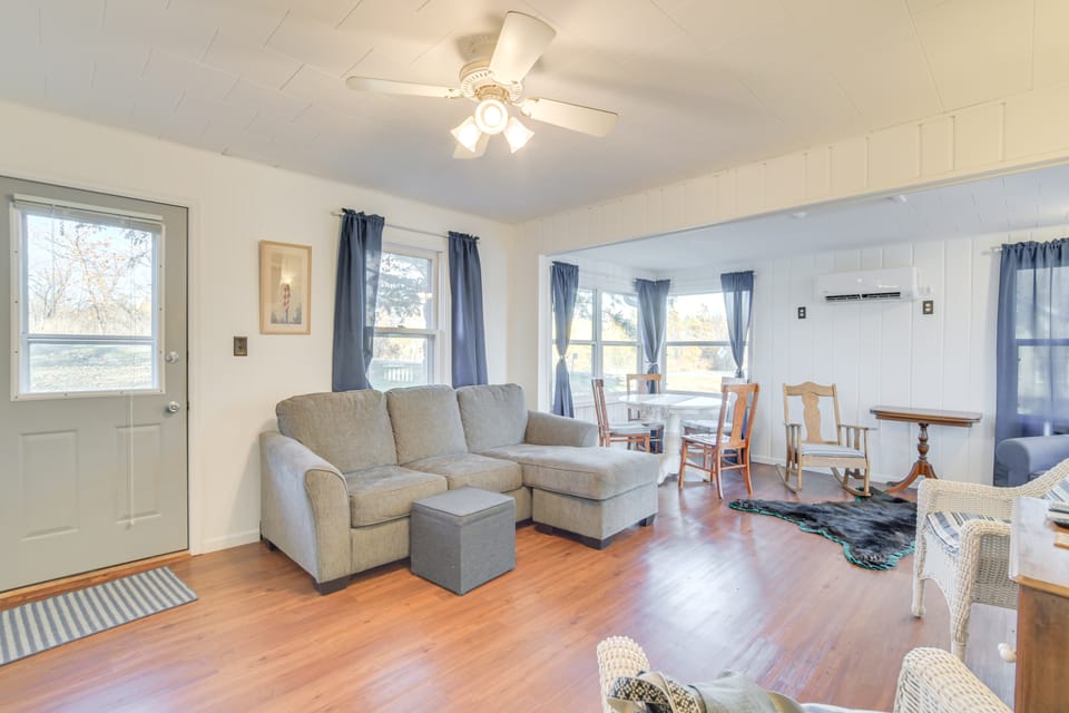 Star Lake Pet-Friendly Home: Fire Pit, Dock, Grill House in Minnesota