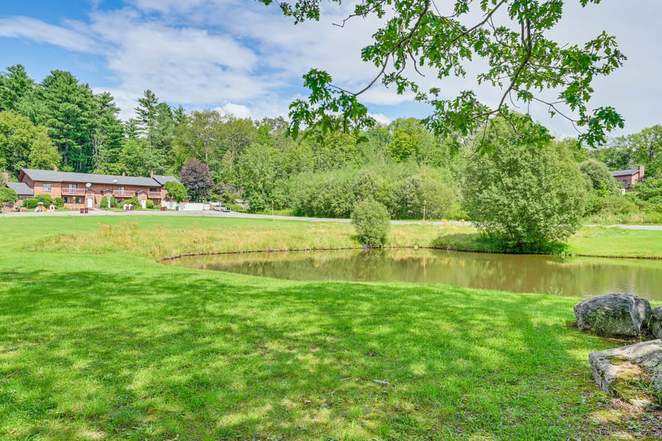 Quiet Catskill Getaway w/ Fire Pit - Near Hiking! Apartment in Capital District, NY, USA