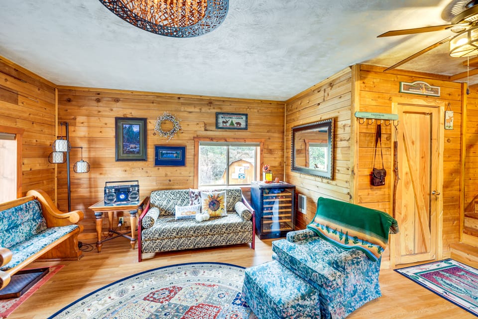 Cabin on Little Salmon River ~ 10 Mi to Riggins! House in Salmon River