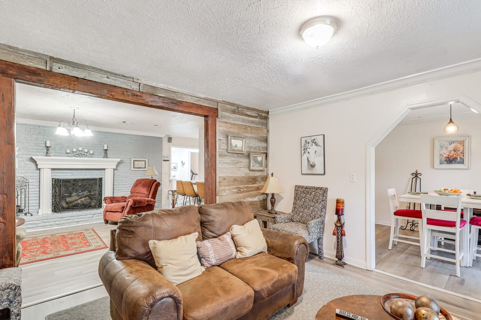 8 Mi to Jackson State University: Peaceful Getaway House in Jackson
