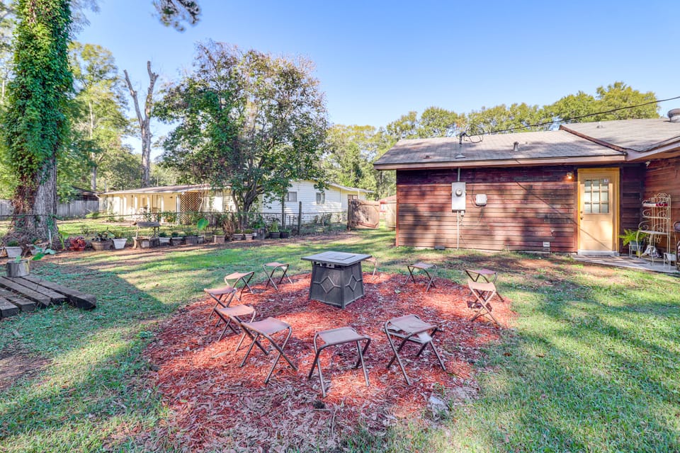 8 Mi to Jackson State University: Peaceful Getaway House in Jackson