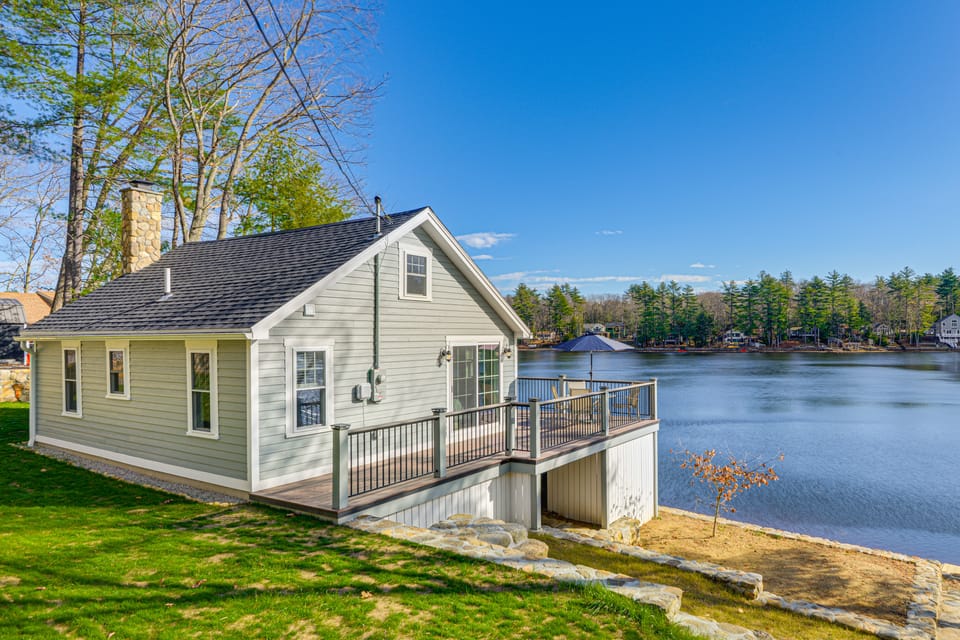Modern Waterfront Gem w/ Dock on Lake Monomonac House in Massachusetts