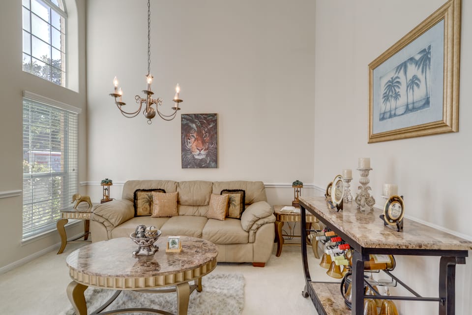 Lake-View Home w/ Pool Access in Legends Ranch! House in Texas