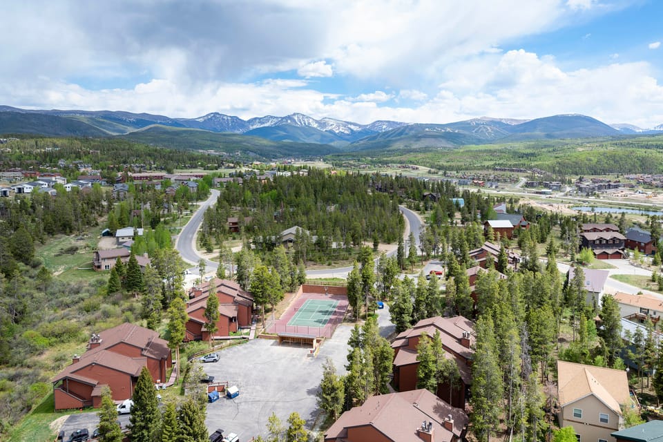 6 Mi to Skiing: Condo w/ Balcony in Fraser! Apartment in Fraser