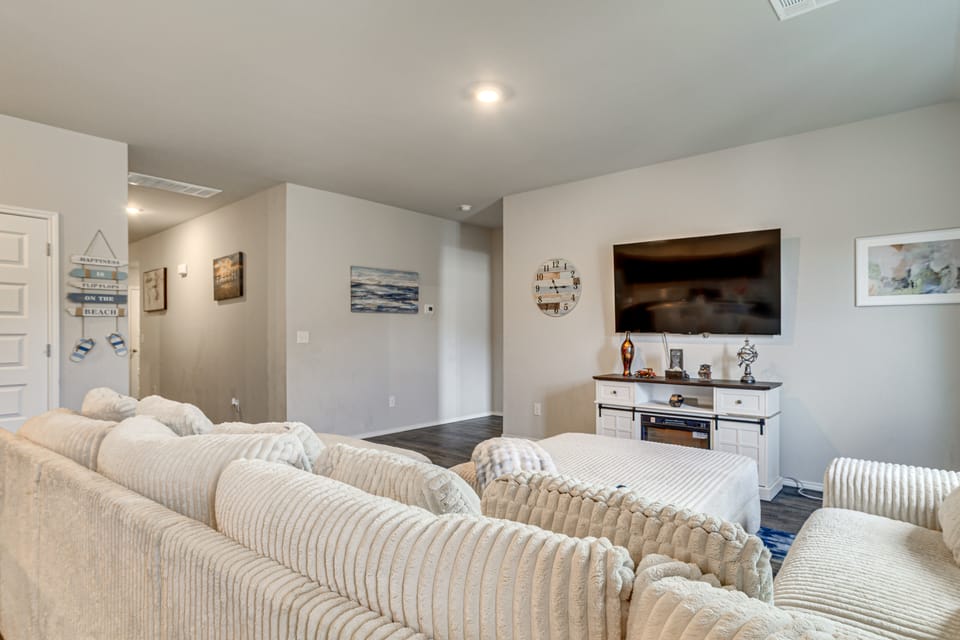 Families w/ Pets Welcome! Home 22 Mi to Dtwn OKC House in Oklahoma City