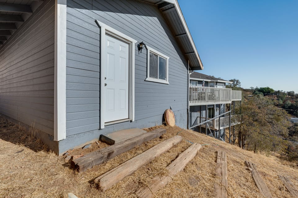 Water Views & Decks: Spacious La Grange Retreat House in Tuolumne County
