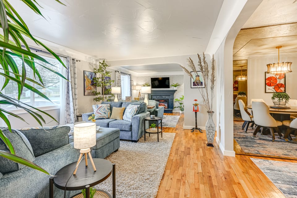 Pet Friendly: 2 Mi to Downtown Flushing House in Michigan
