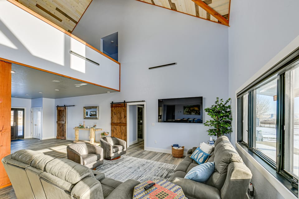 Modern & Spacious Luxe Home in Remote Fort Peck! House in Montana
