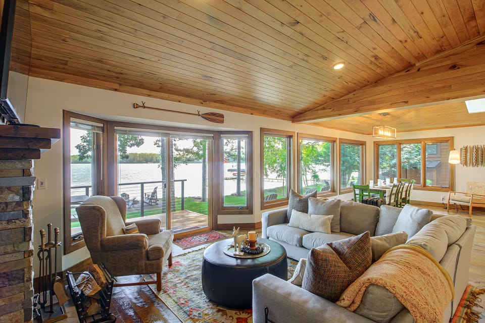 Short Drive to Itasca State Park - Waterfront Home House in Minnesota