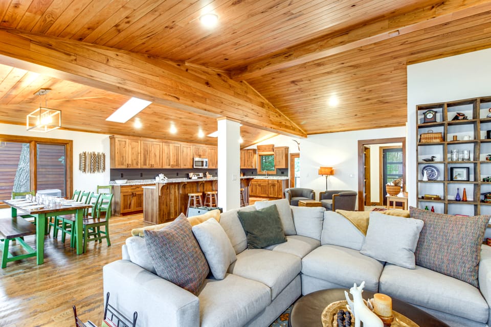 Short Drive to Itasca State Park - Waterfront Home House in Minnesota